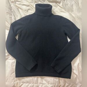 Black cashmere turtle neck